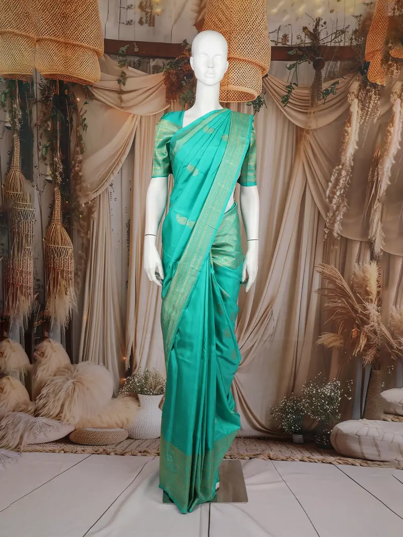 Aqua Green Paisley Design Pure Kanchipuram Silk Saree 1