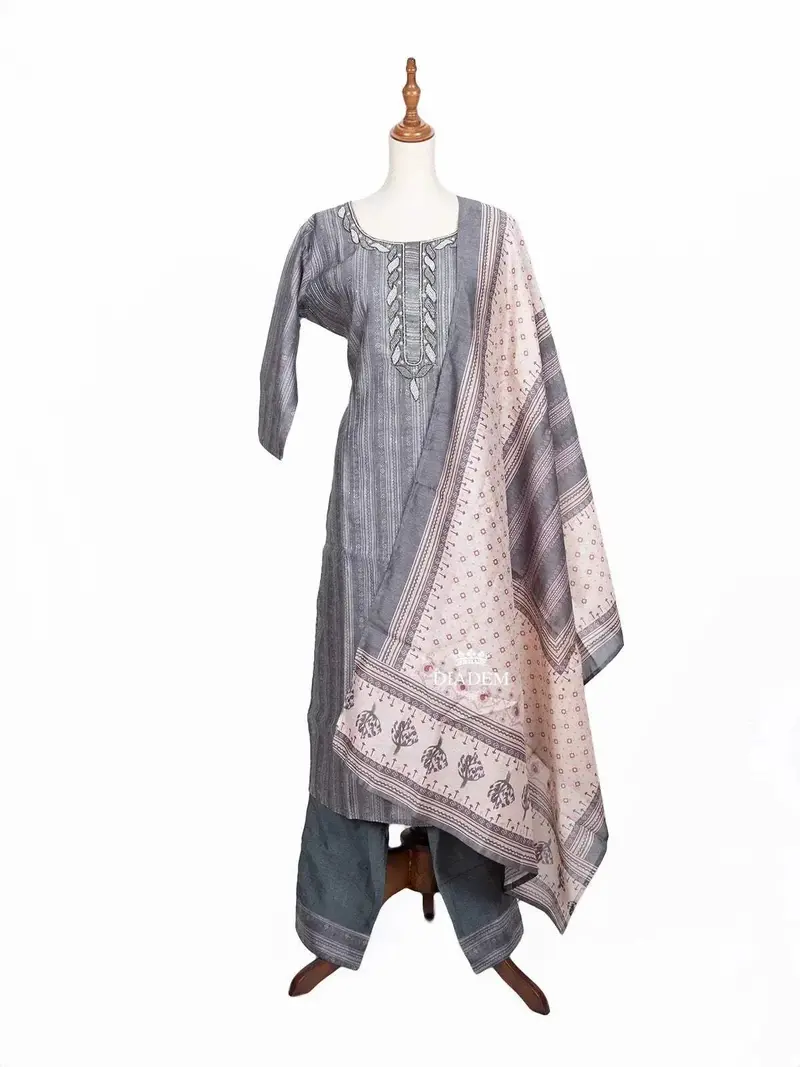 Ash Straight Cut Salwar Suit Adorned With Floral Prints And Beads Along With Dupatta 1