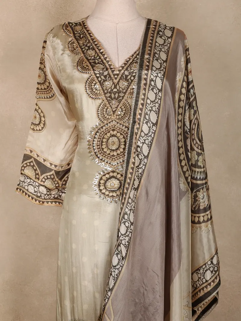 Beige Geometric Printed Design Crepe Straight Cut Salwar Suit With Dupatta 2
