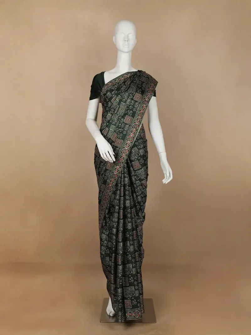 Black Abstract Designed Crepe Silk Saree 1