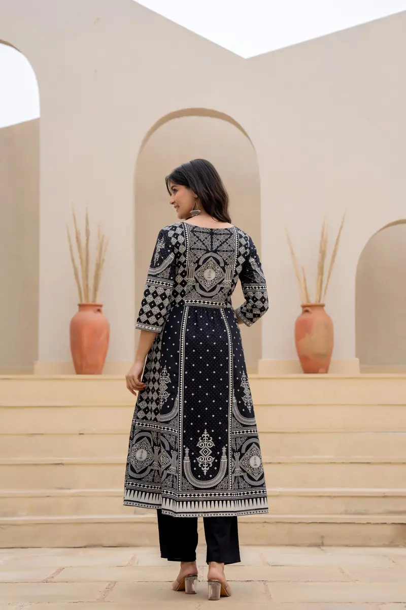 Black And White Printed Cotton Palazzo Suit And Dupatta 5