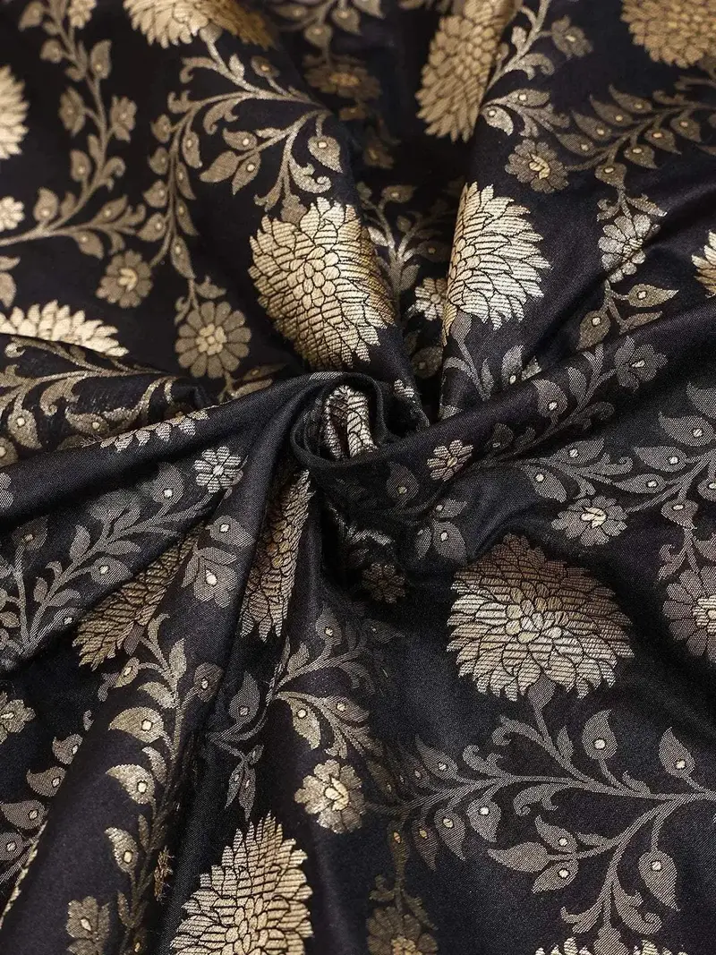 Black Banarasi Saree With Flower Motif On The Body With Zari Border 2