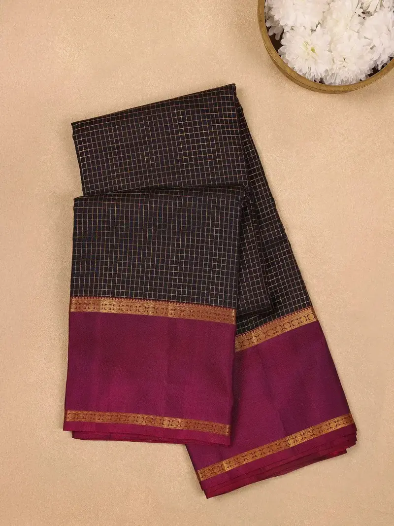 Black Checkered Woven Pure Kanchipuram Silk Saree 1
