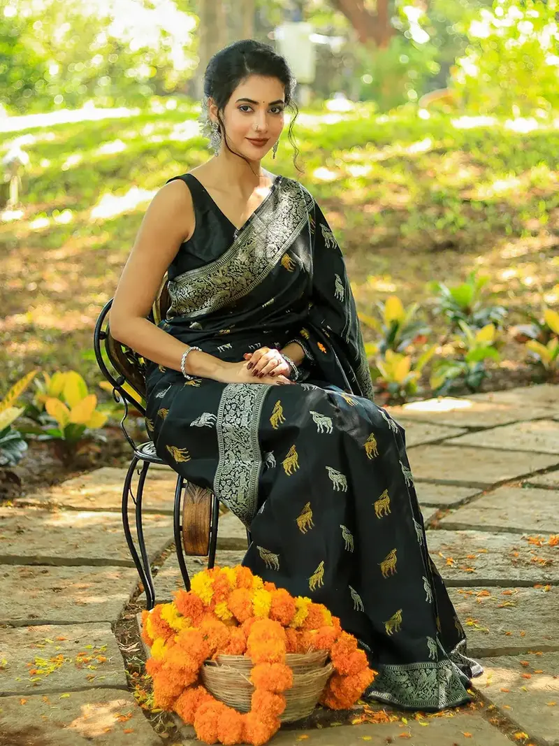 Black Deer Design Pure Kanchipuram Silk Saree 1