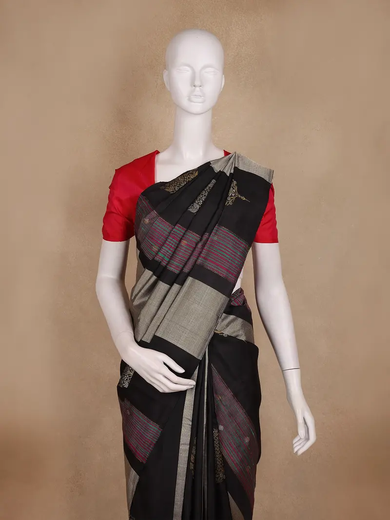 Black Floral And Stripes Woven Kanchipuram Silk Saree 2