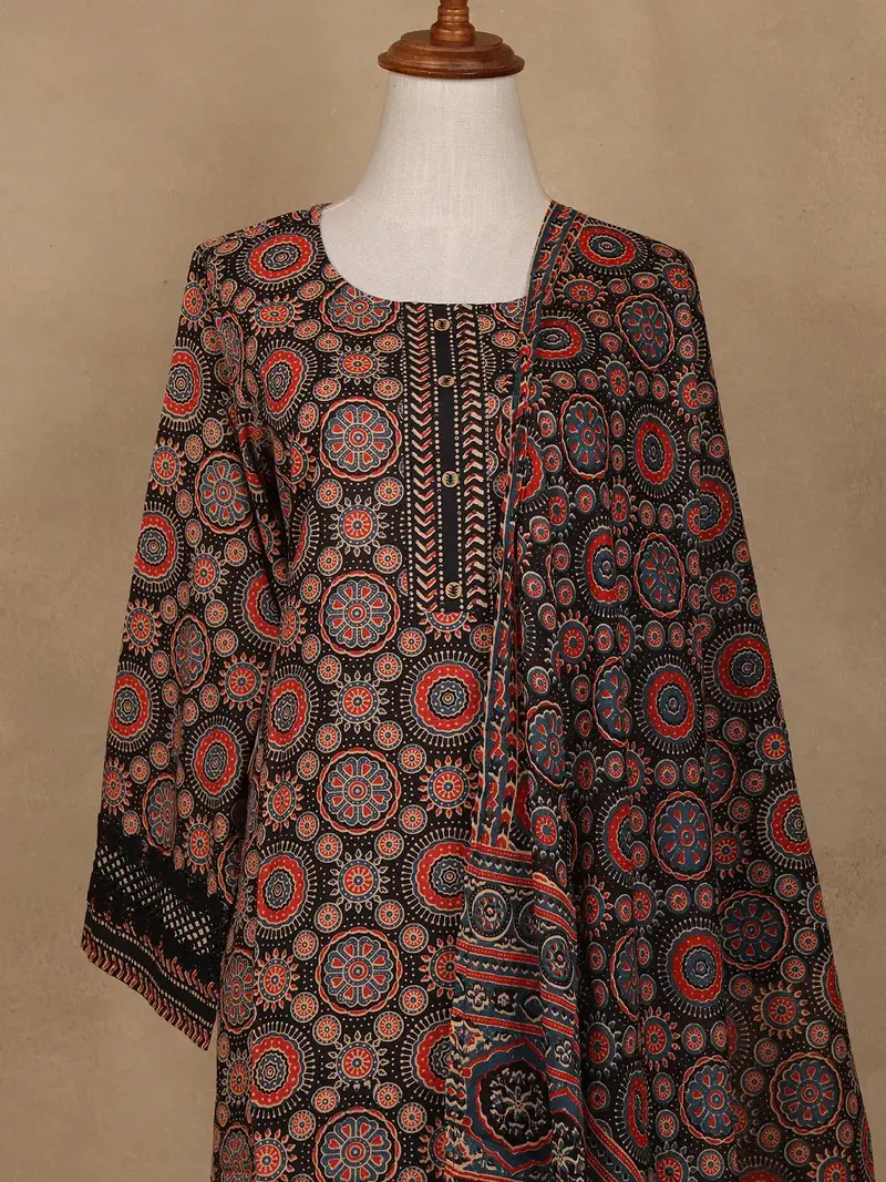 Black Floral Design Printed Cotton Salwar Suit 3