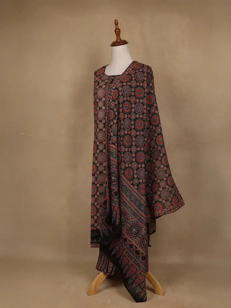 Black Floral Design Printed Cotton Salwar Suit 4