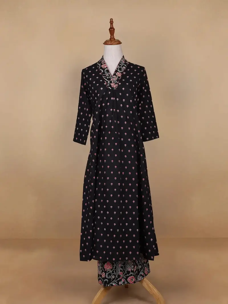 Black Floral Designed Cotton Salwar Suit 1