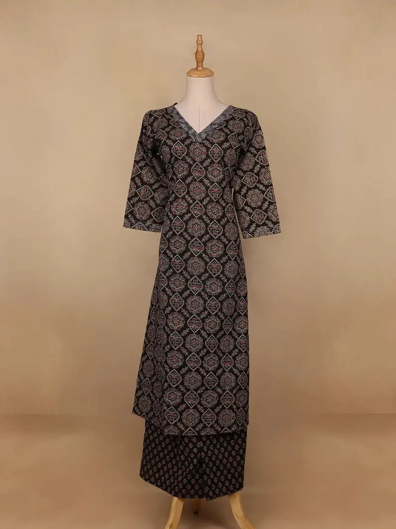 Black Floral Designed Cotton Salwar Suit 1