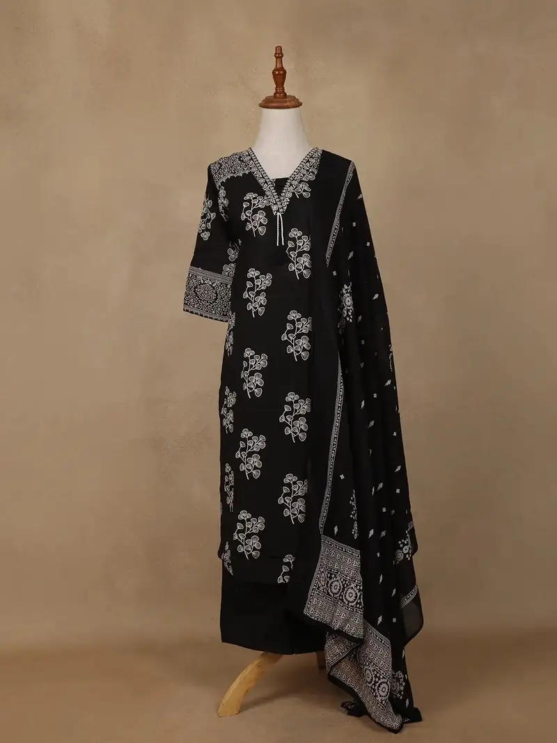 Black Floral Designed Cotton Salwar Suit 1