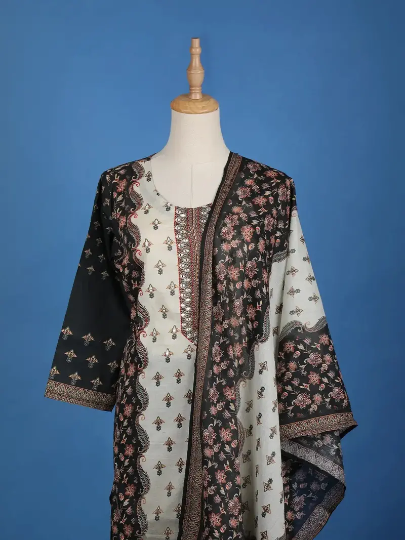 Black Floral Designed Cotton Salwar Suit 3