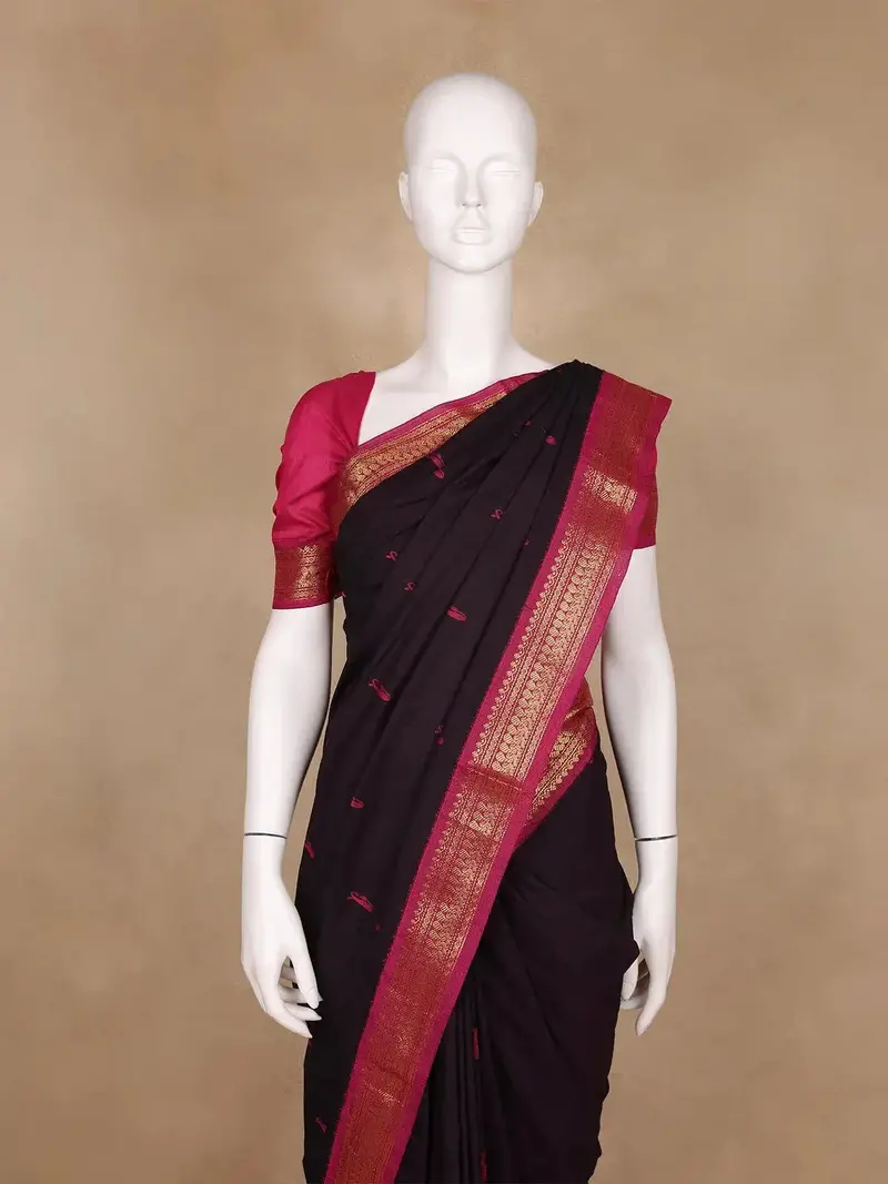Black Floral Designed Cotton Saree 2