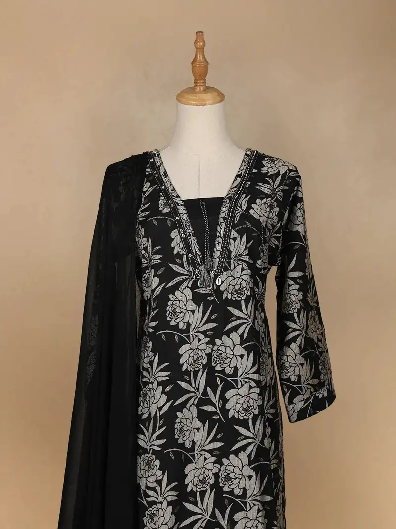 Black Floral Designed Salwar Suit 2