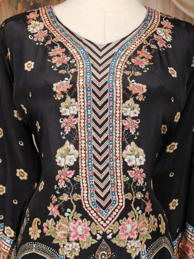 Black Floral Embroidered Crepe Salwar Suit 5