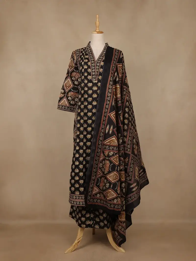 Black Floral Printed Cotton Salwar Suit With Dupatta 1