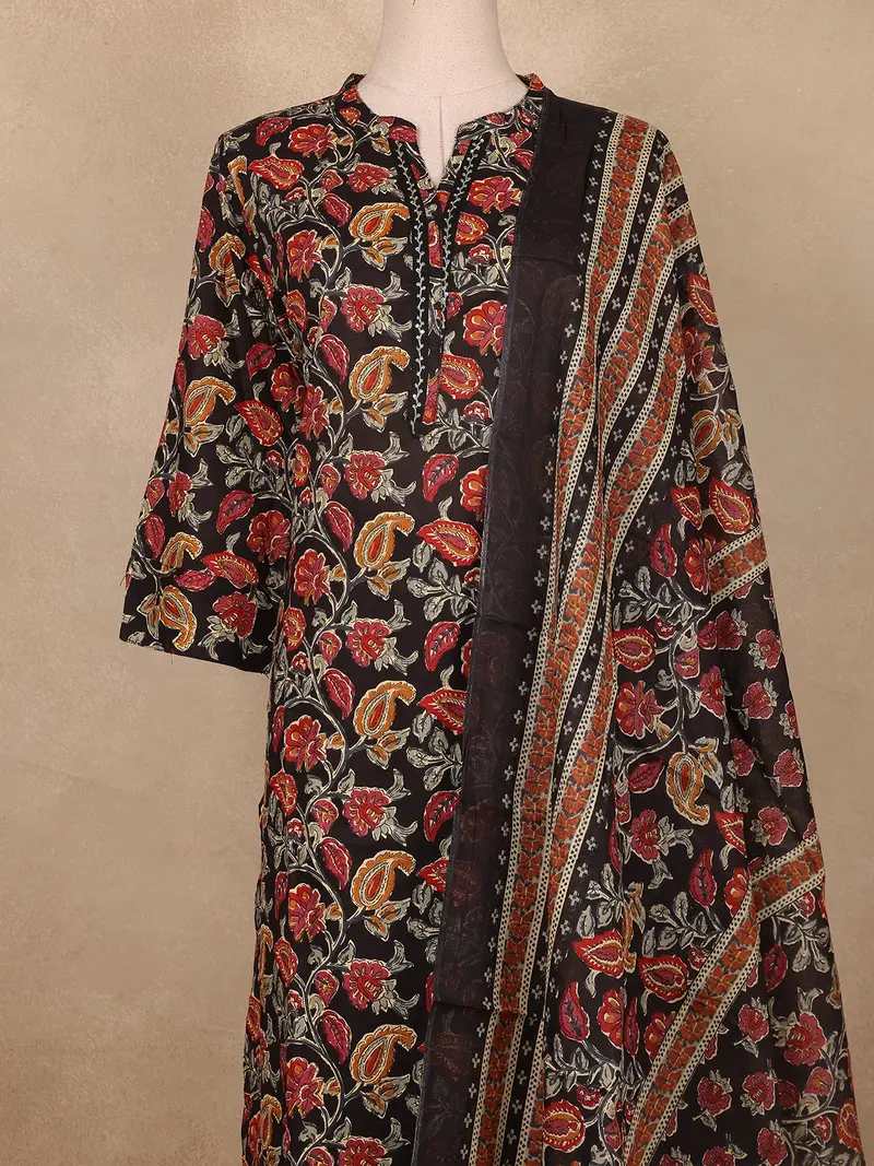 Black Floral Printed Cotton Salwar Suit With Dupatta 2