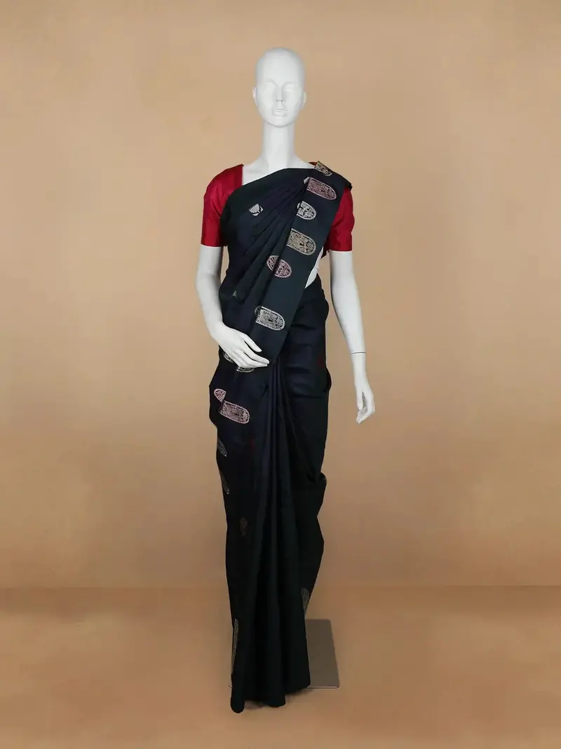 Black Floral Woven Pure Kanchipuram Silk Saree 1