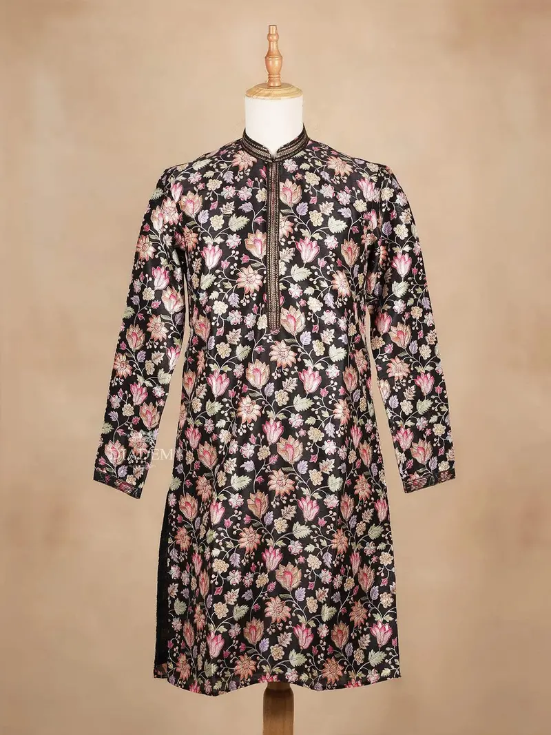 Black Kurta Set With Floral Designs And Embroidery With Pant 2
