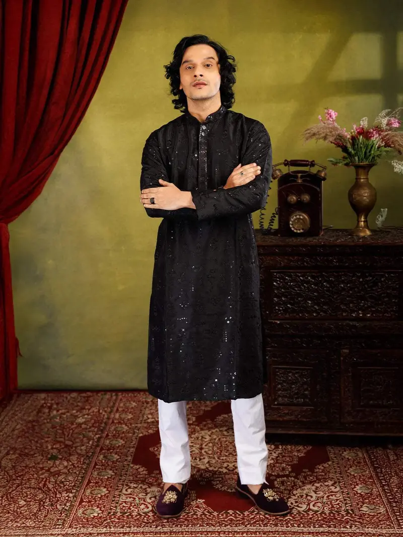 Black Kurta Set With Sequin Embroidery, With Pant 1