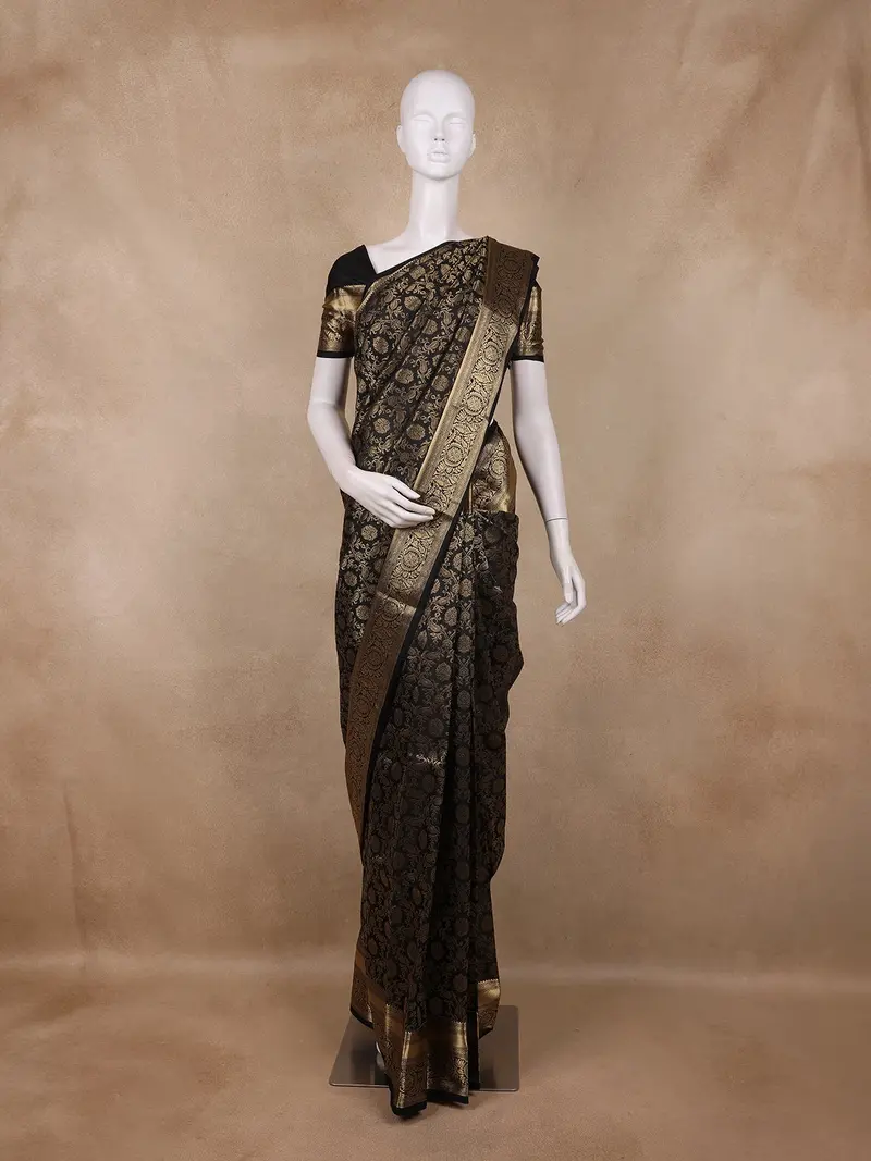 Black Paisley Butta Design Kanchipuram Silk Saree 1
