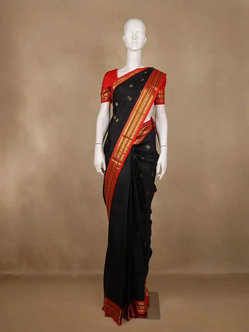 Black Paisley Designed Silk Saree 1