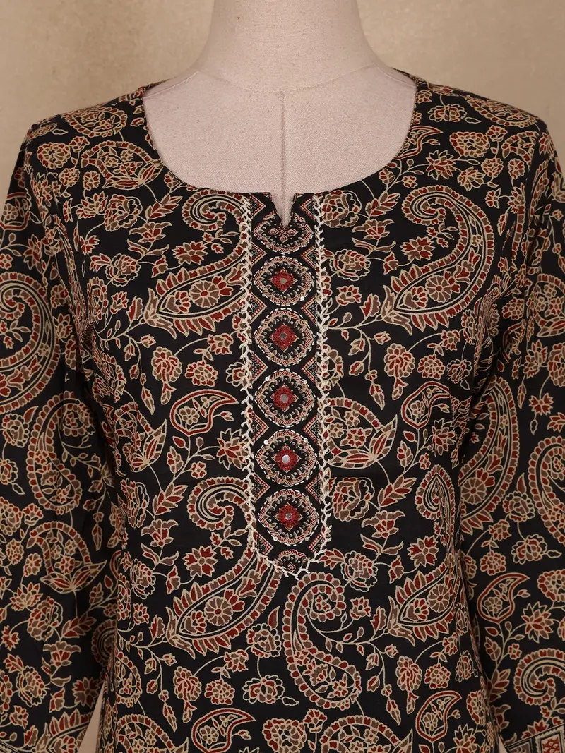 Black Paisley Printed Cotton Straight Cut Salwar Suit With Printed Dupatta 5