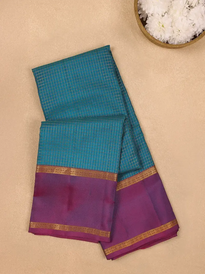 Blue Checkered Woven Pure Kanchipuram Silk Saree 1