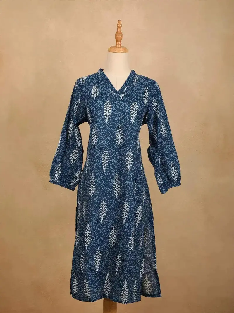 Blue Cotton Kurti Top Adorned With Leaf Design Prints 1