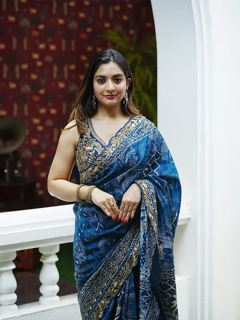 Blue Floral Designed Chiffon Saree 1