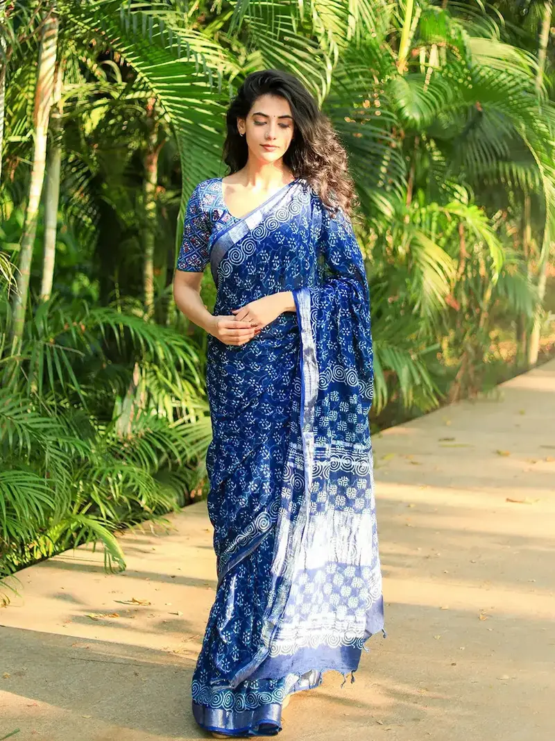 Blue Floral Designed Cotton Saree 1
