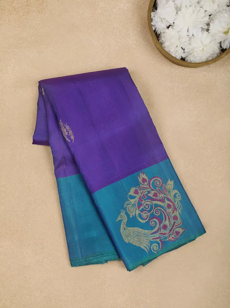 Blue Floral Woven Pure Kanchipuram Silk Saree 1