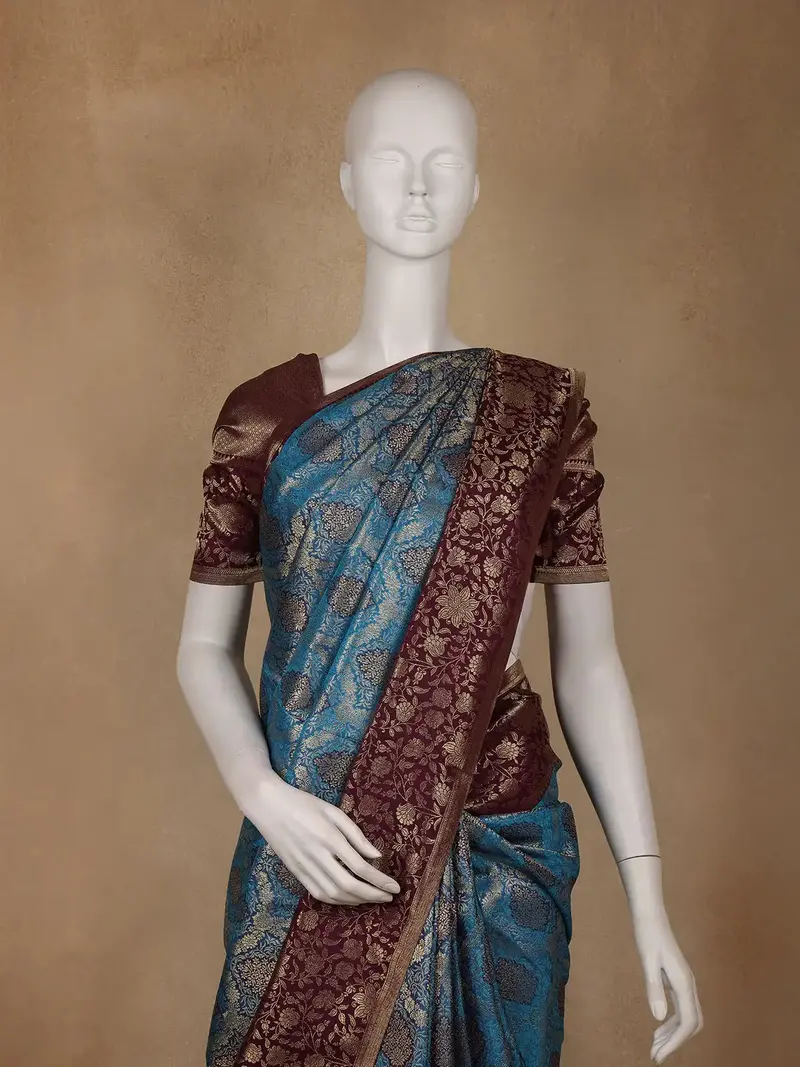 Blue Floral Woven Pure Kanchipuram Silk Saree 2