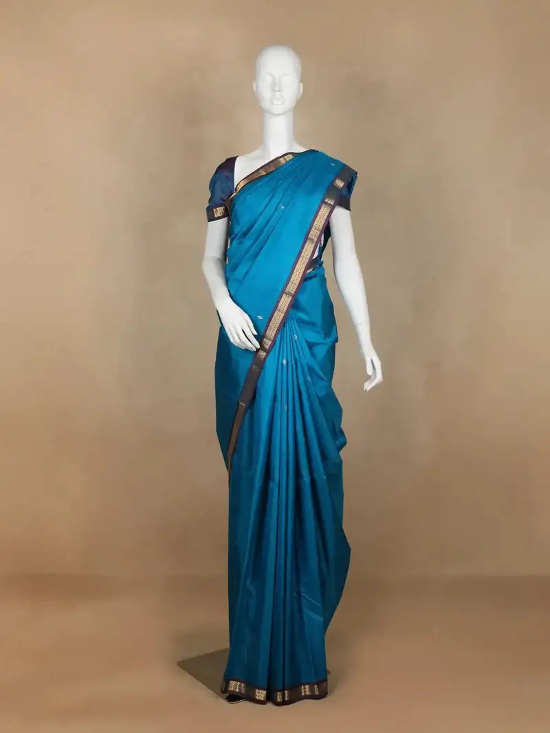 Blue Geometric Woven Pure Kanchipuram Silk Saree 1