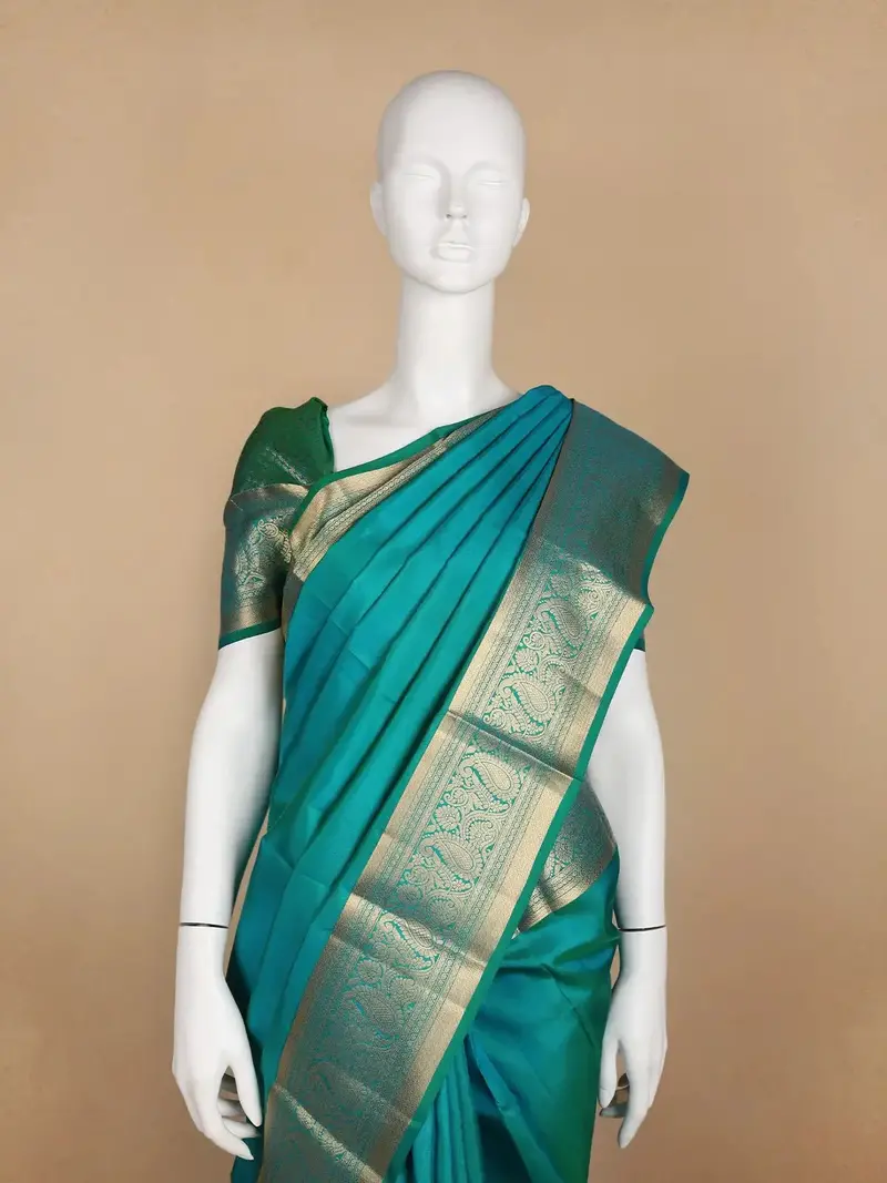 Blue Paisley Woven Silk Saree 2