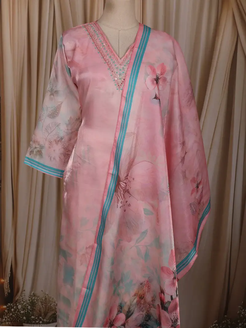 Blush Pink Floral Printed Design Organza Salwar Suit With Dupatta 2