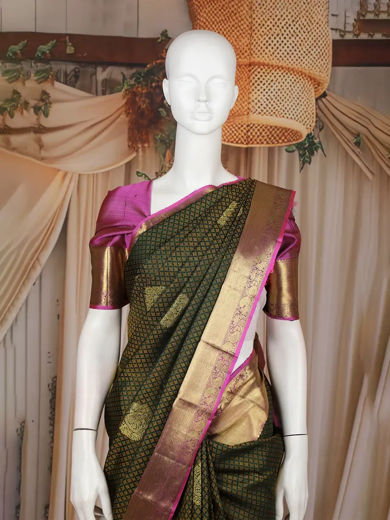 Bottle Green Butta Design Pure Kanchipuram Silk Saree 2