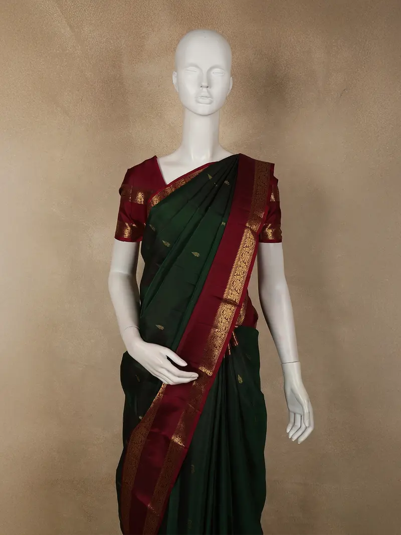 Bottle Green Butta Zari Woven Design Pure Kanchipuram Silk Saree With Contrast Zari Border 2