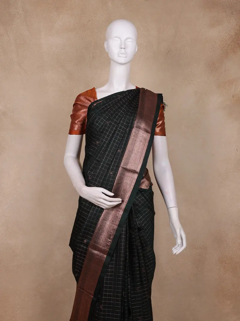 Bottle Green Checked Zari Woven Design Pure Kanchipuram Silk Saree With Contrast Copper Border 2