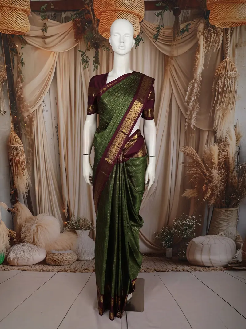 Bottle Green Checked Zari Woven Design Pure Kanchipuram Silk Saree With Contrast Double Zari Border 1