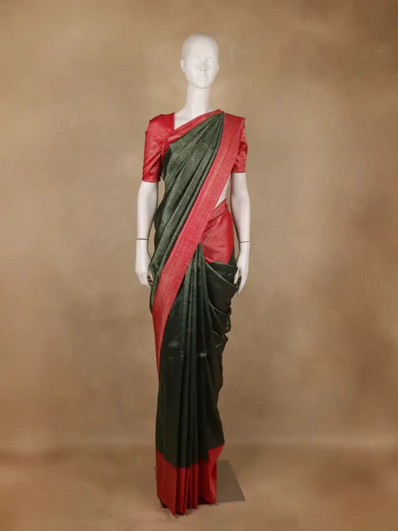 Bottle Green Floral Woven Pure Kanchipuram Silk Saree With Zari Border 1