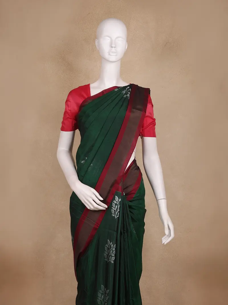 Bottle Green Leaf Butta Woven Kanchipuram Silk Saree 2