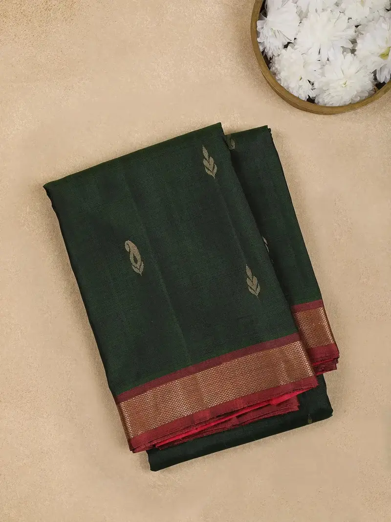 Bottle Green Paisley Motif Pure Kanchipuram Silk Saree 1