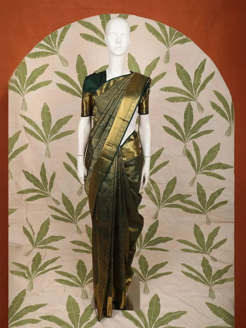Bottle Green Peacock And Checked Zari Woven Design Pure Kanchipuram Silk Saree With Zari Border 1