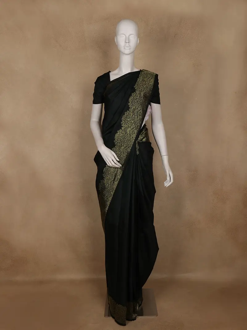 Bottle Green Solid Woven Pure Kanchipuram Silk Saree 1