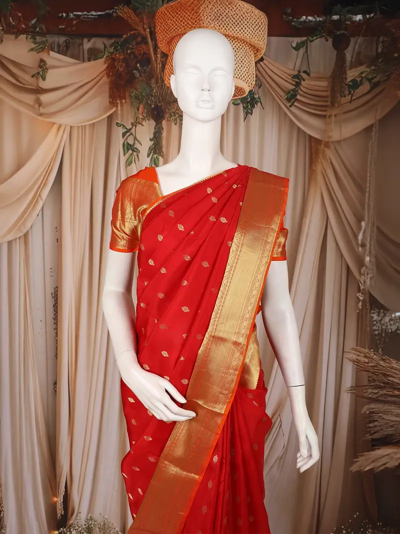 Bright Red Butta Butta Woven Design Pure Kanchipuram Silk Saree With Contrast Border 2
