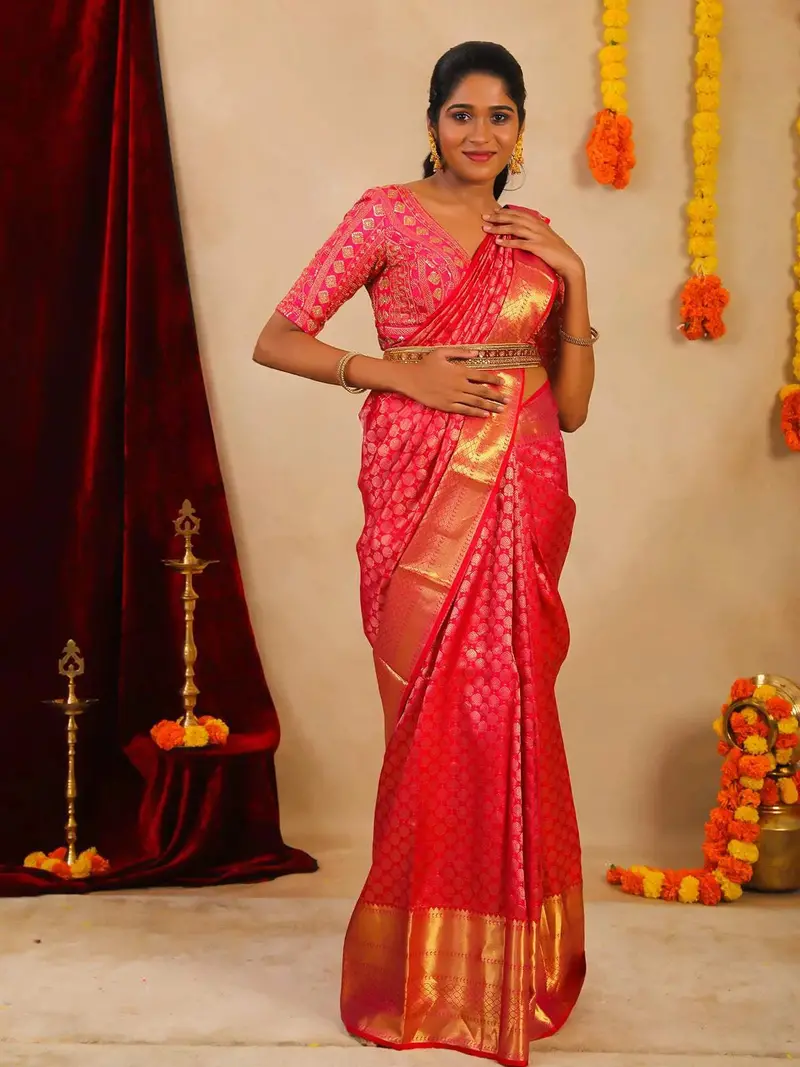 Bright Red Monotone Pure Kanchipuram Silk Saree 1