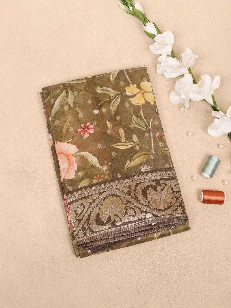 Brown Banarasi Saree With Floral Design On The Body With Designed Border 1
