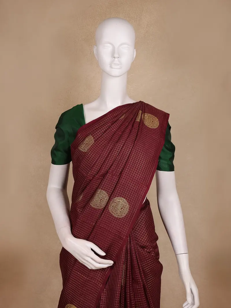 Brown Checked Woven Kanchipuram Silk Saree 2