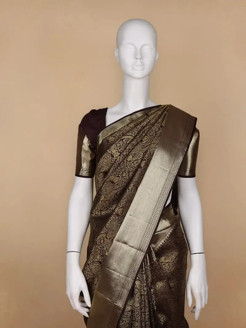 Brown Floral Woven Pure Kanchipuram Silk Saree 2