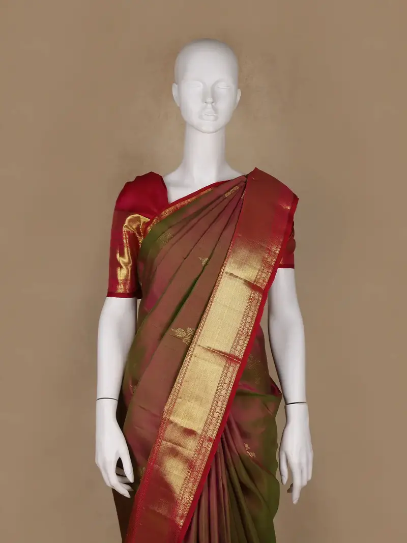 Brown Floral Woven Pure Kanchipuram Silk Saree 2